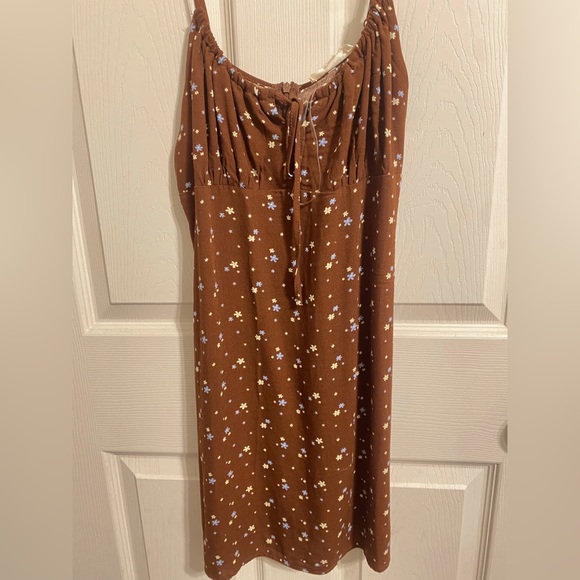 Super cute brown dress with yellow and blue flowers - Picture 1 of 3